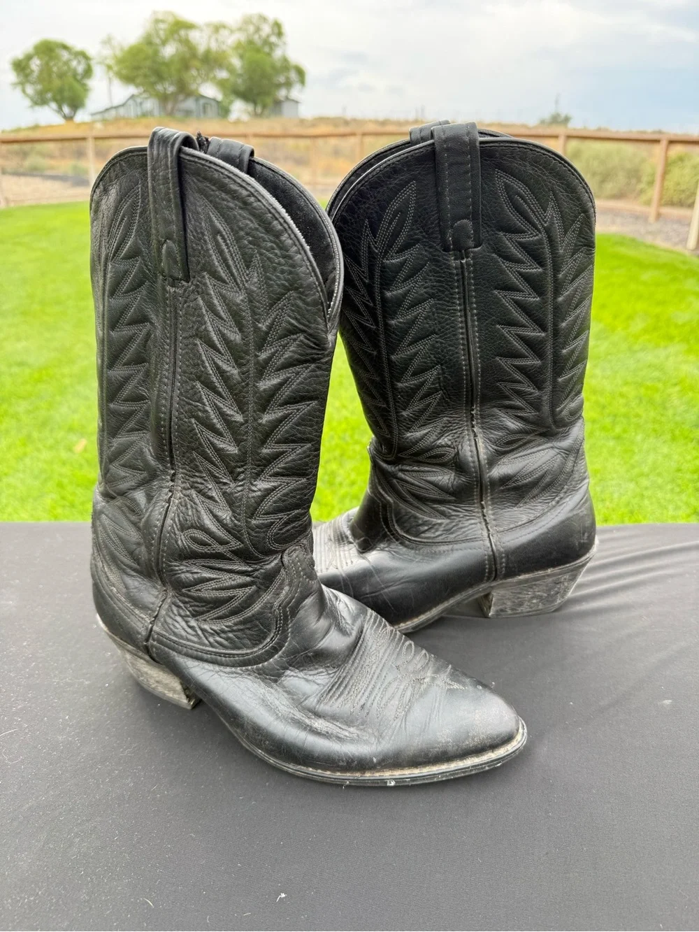 Vintage Tony Lama 6991 USA made Cowboy Boots Size 9 E Men’s Black Leather.